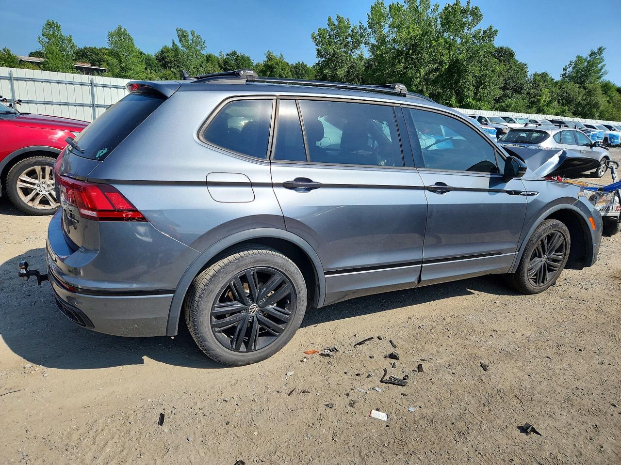 2022 VOLKSWAGEN TIGUAN SE R-LINE BLACK — снимка 3