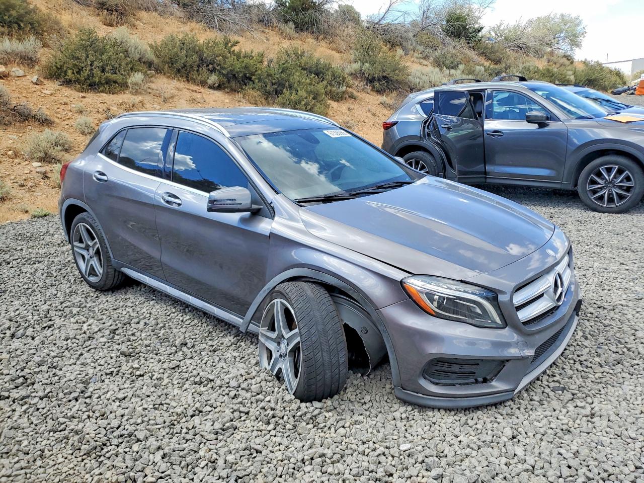 2015 MERCEDES-BENZ GLA 250 4MATIC — снимка 4
