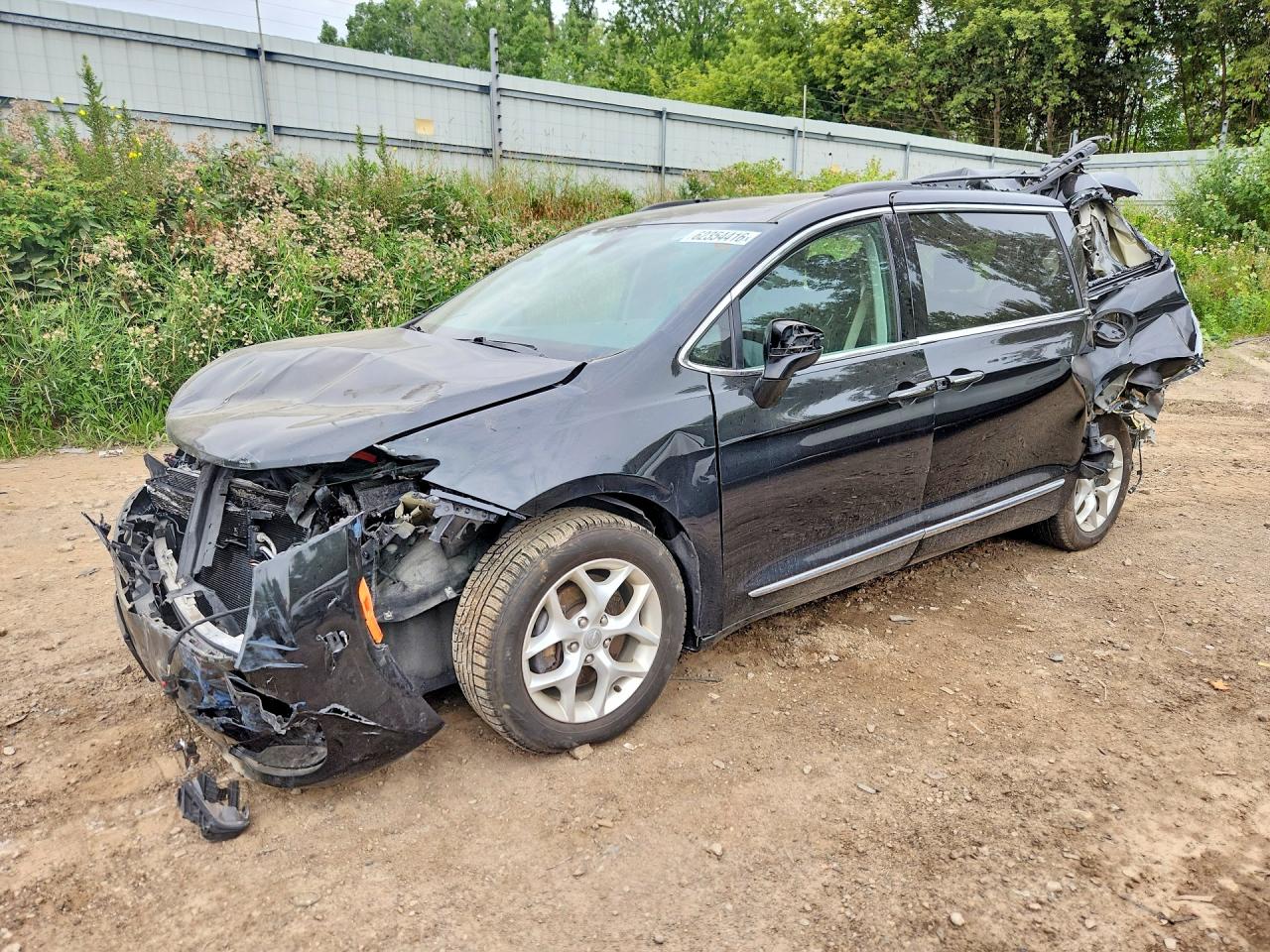 2017 CHRYSLER PACIFICA TOURING L