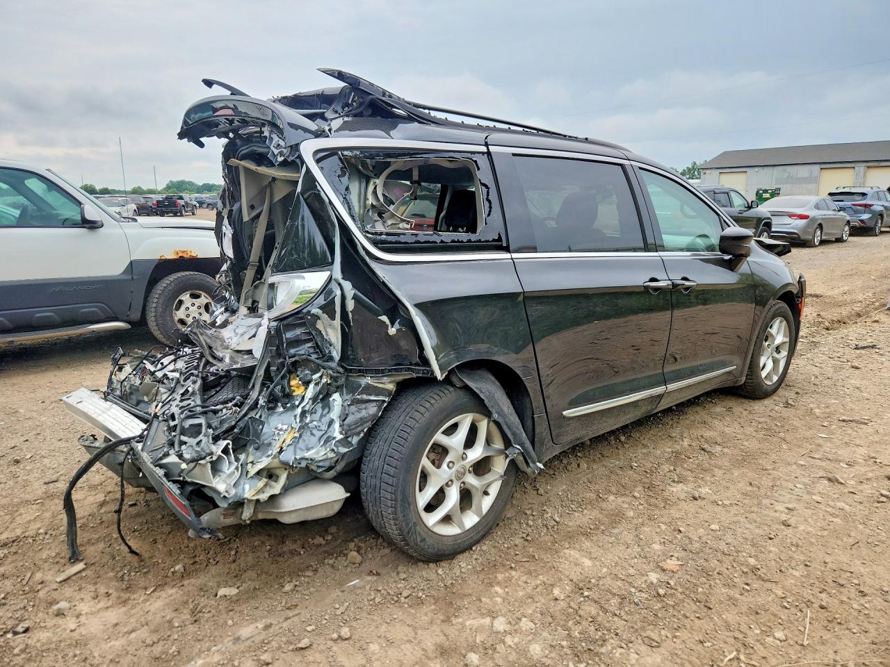 2017 CHRYSLER PACIFICA TOURING L — снимка 3