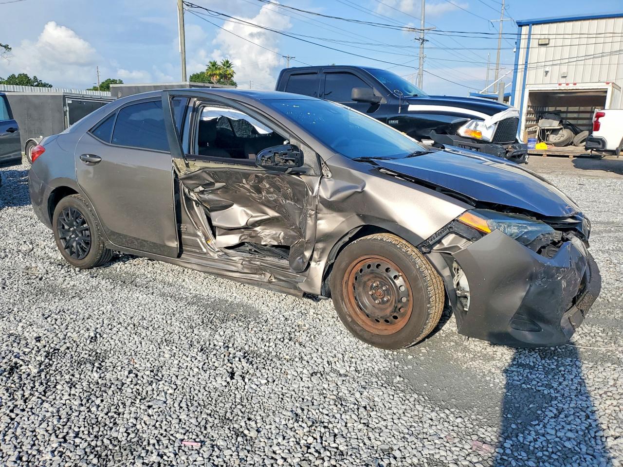 2019 TOYOTA COROLLA LE — снимка 4