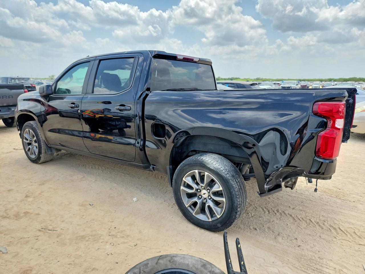 2022 CHEVROLET SILVERADO LTD C1500 RST — снимка 2