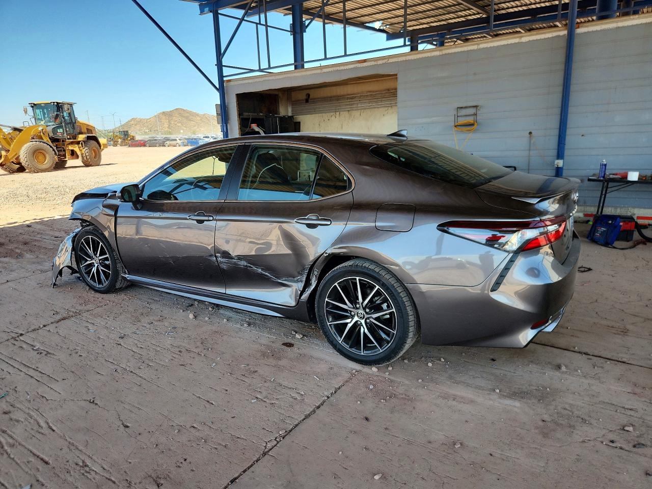 2022 TOYOTA CAMRY SE — снимка 2