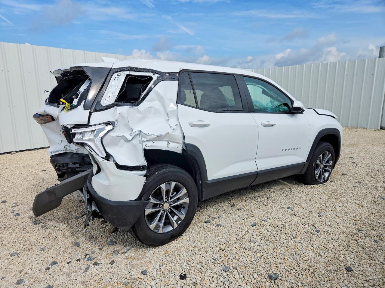2026 CHEVROLET EQUINOX LT — снимка 3