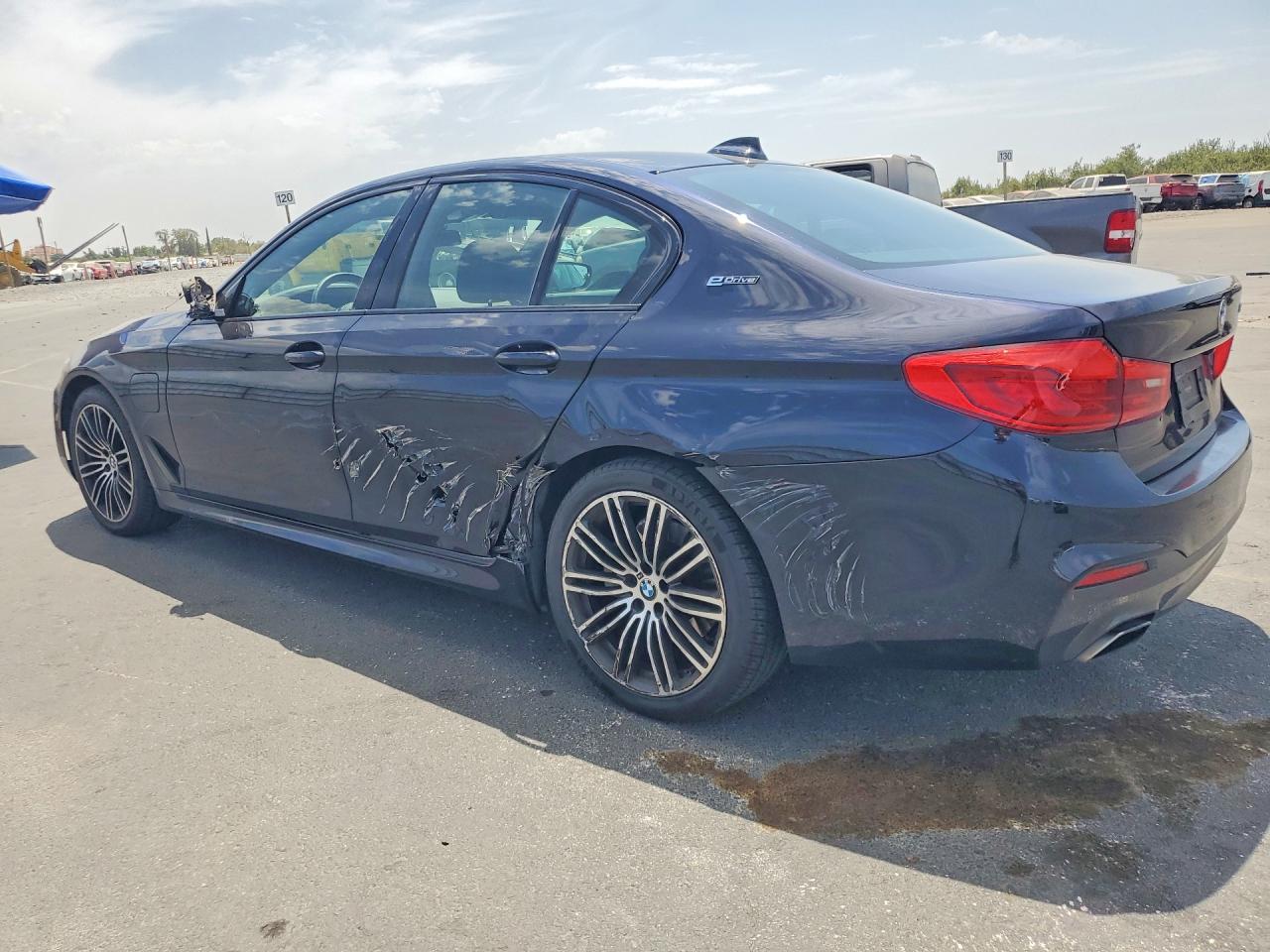 2019 BMW 530E — снимка 2