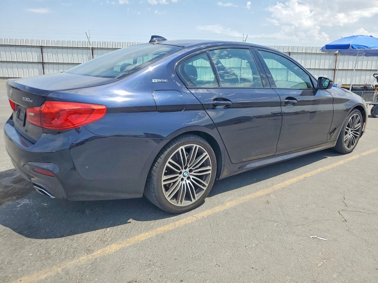 2019 BMW 530E — снимка 3