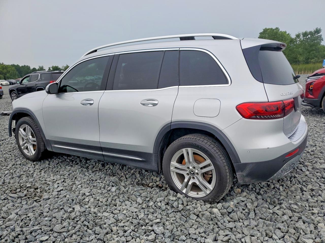 2020 MERCEDES-BENZ GLB 250 4MATIC — снимка 2