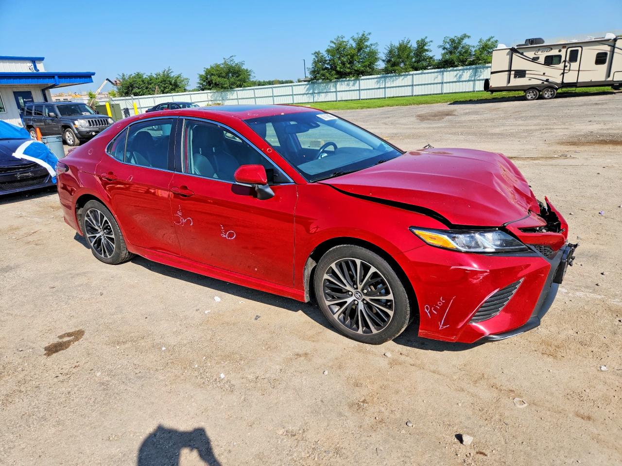 2019 TOYOTA CAMRY SE — снимка 4