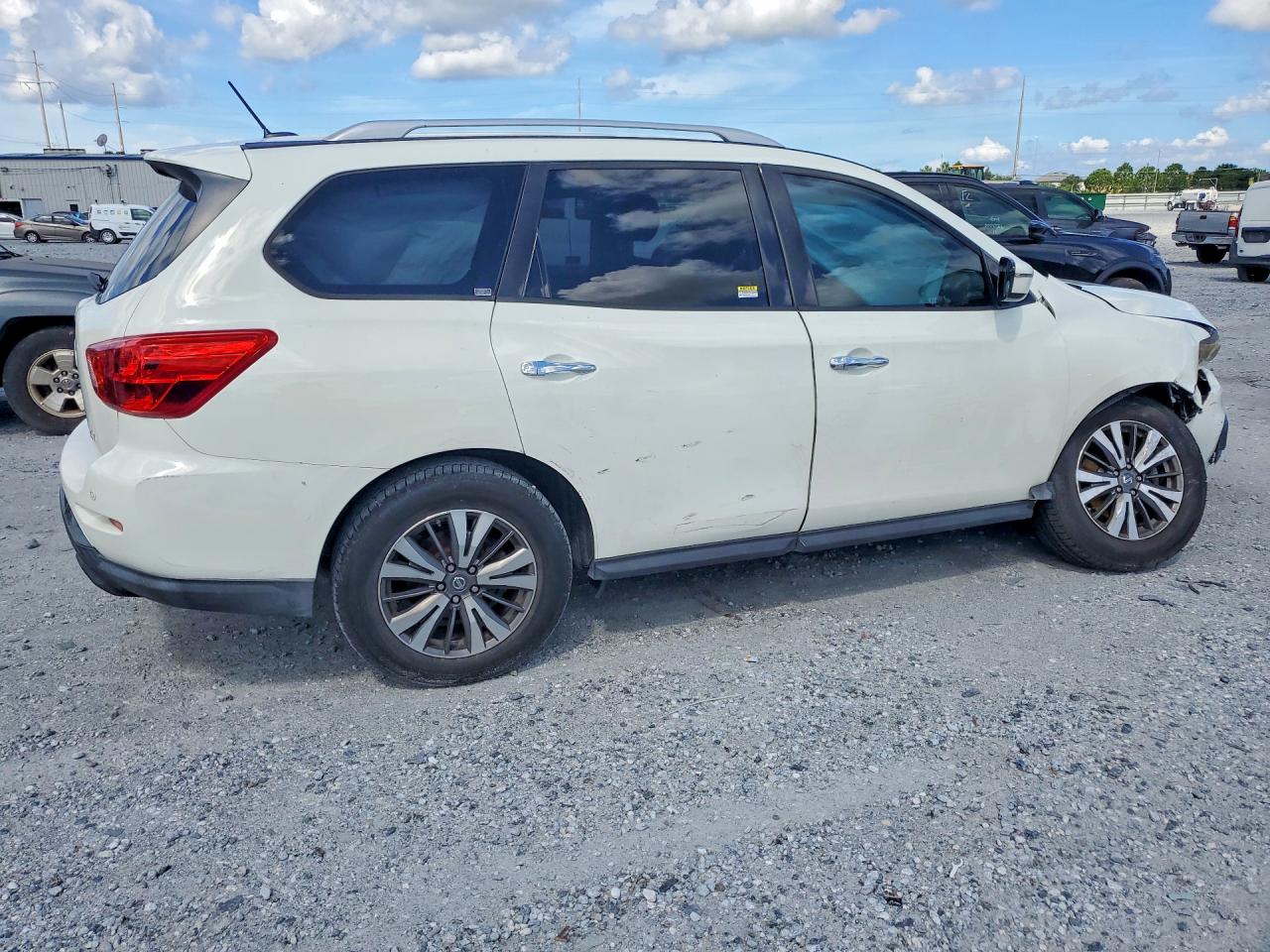 2017 NISSAN PATHFINDER SV — снимка 3