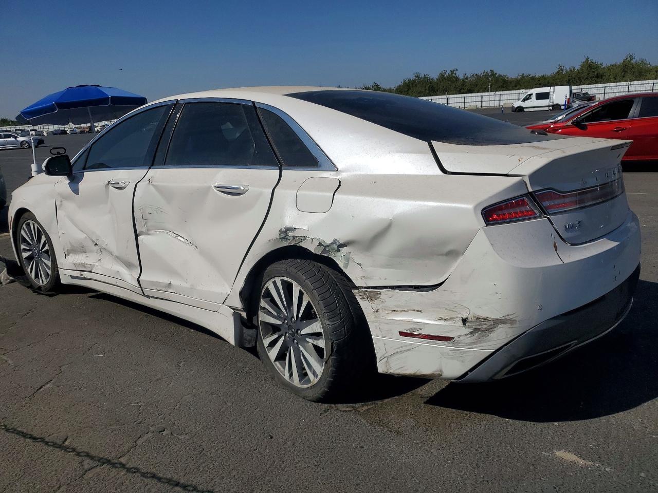 2017 LINCOLN MKZ HYBRID RESERVE — снимка 2