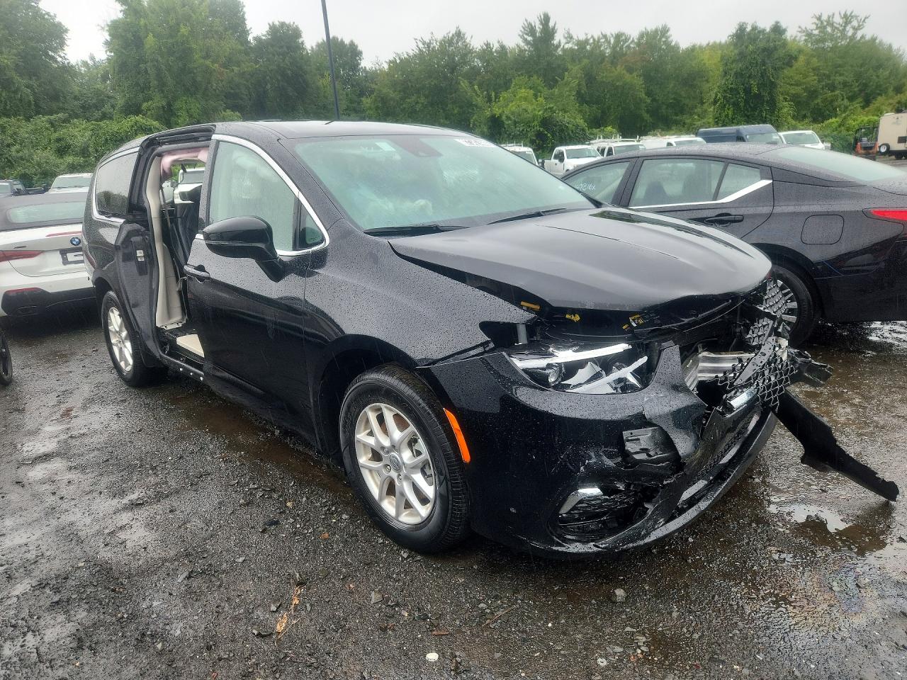 2024 CHRYSLER PACIFICA TOURING L — снимка 4