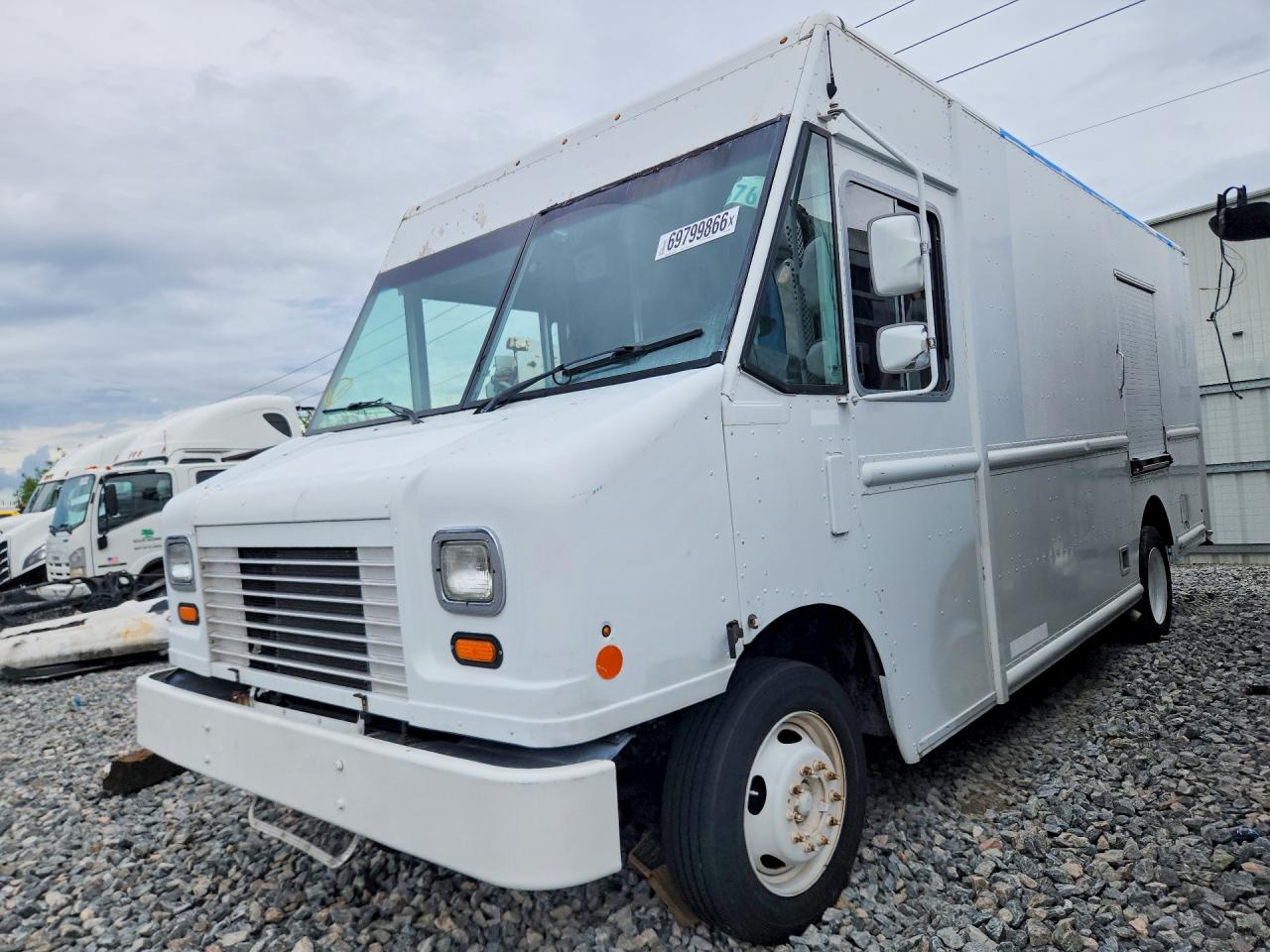2013 FORD F59