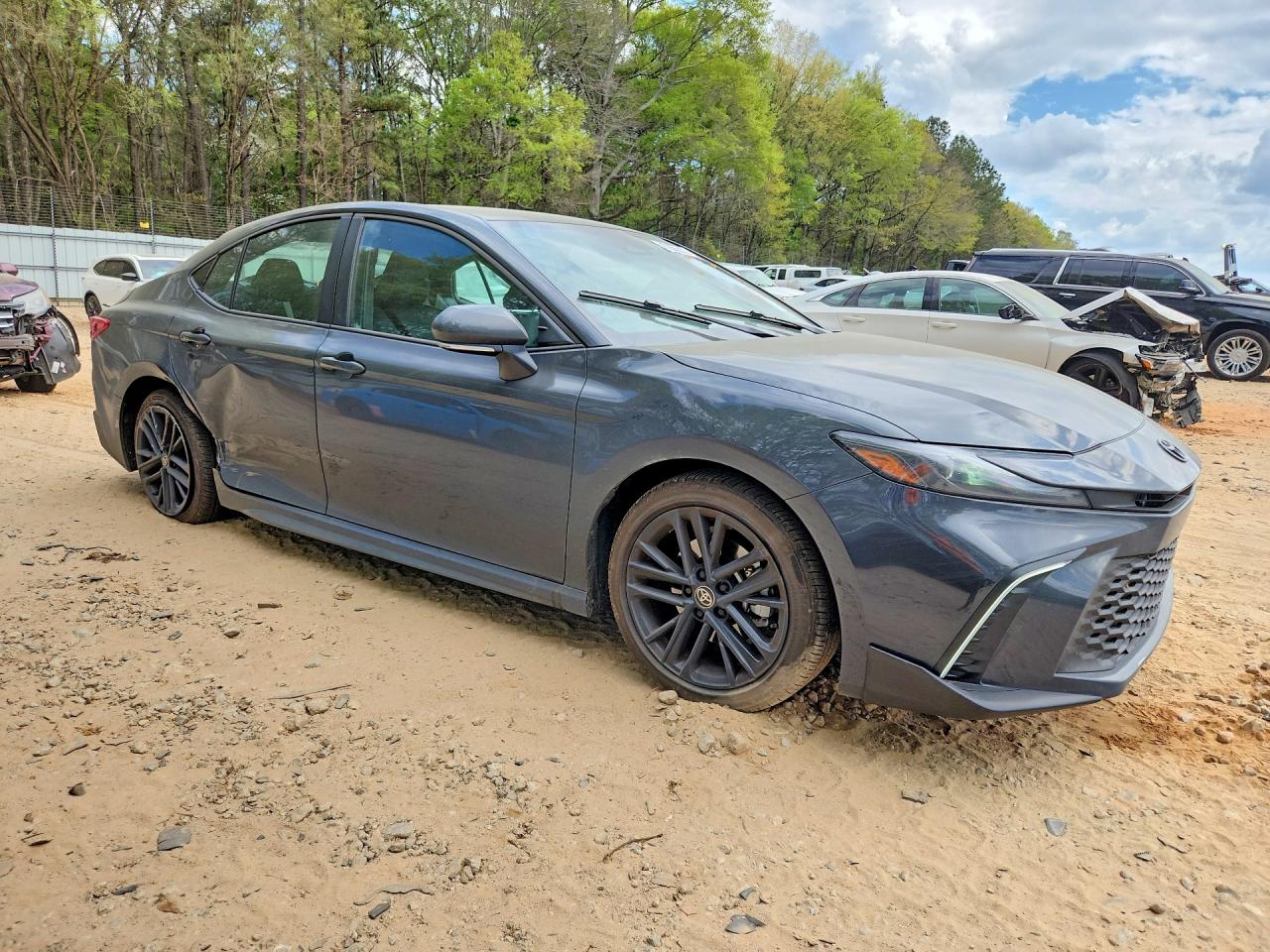 2025 TOYOTA CAMRY SE — снимка 4