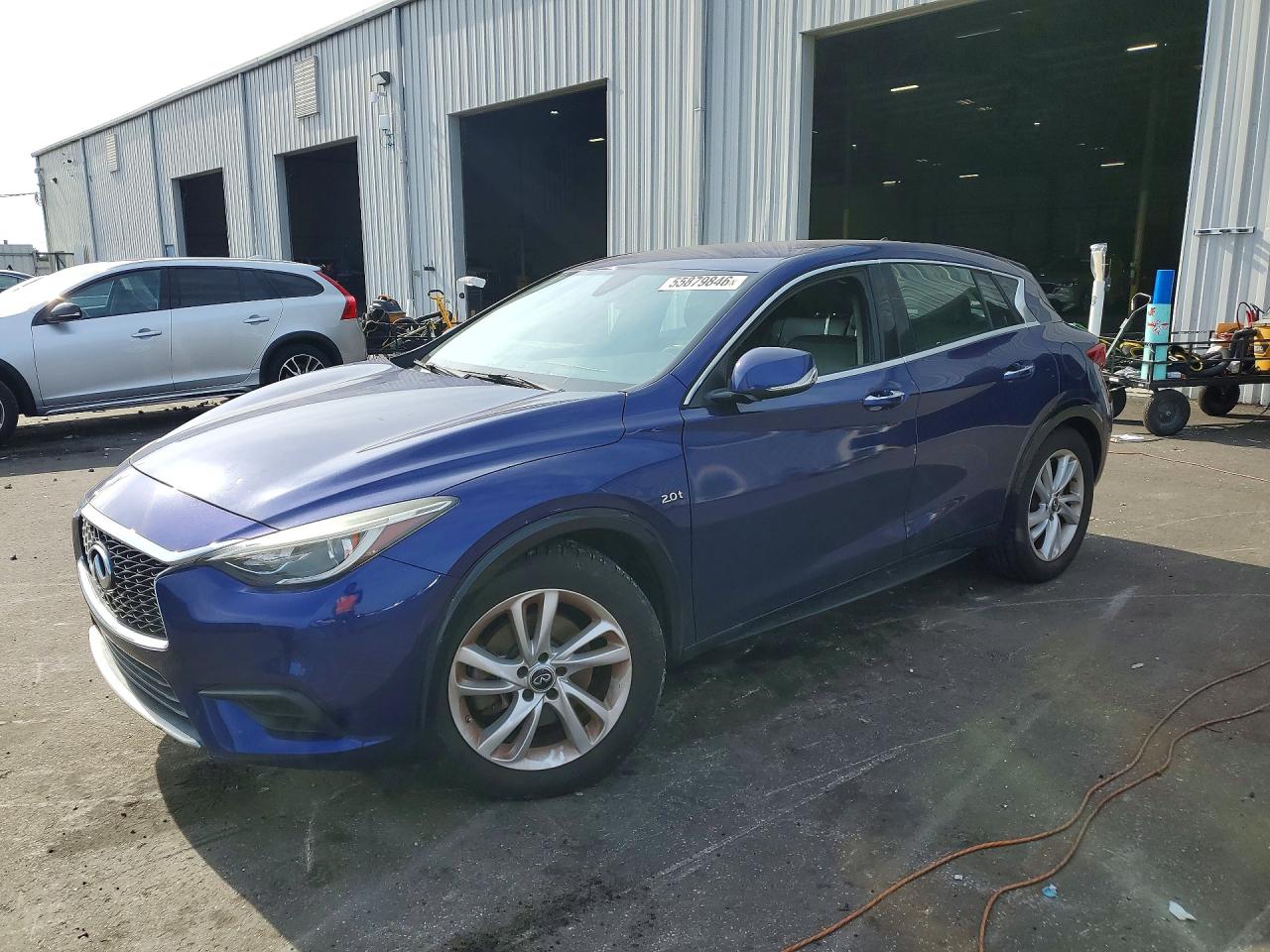 2018 INFINITI QX30 LUXURY