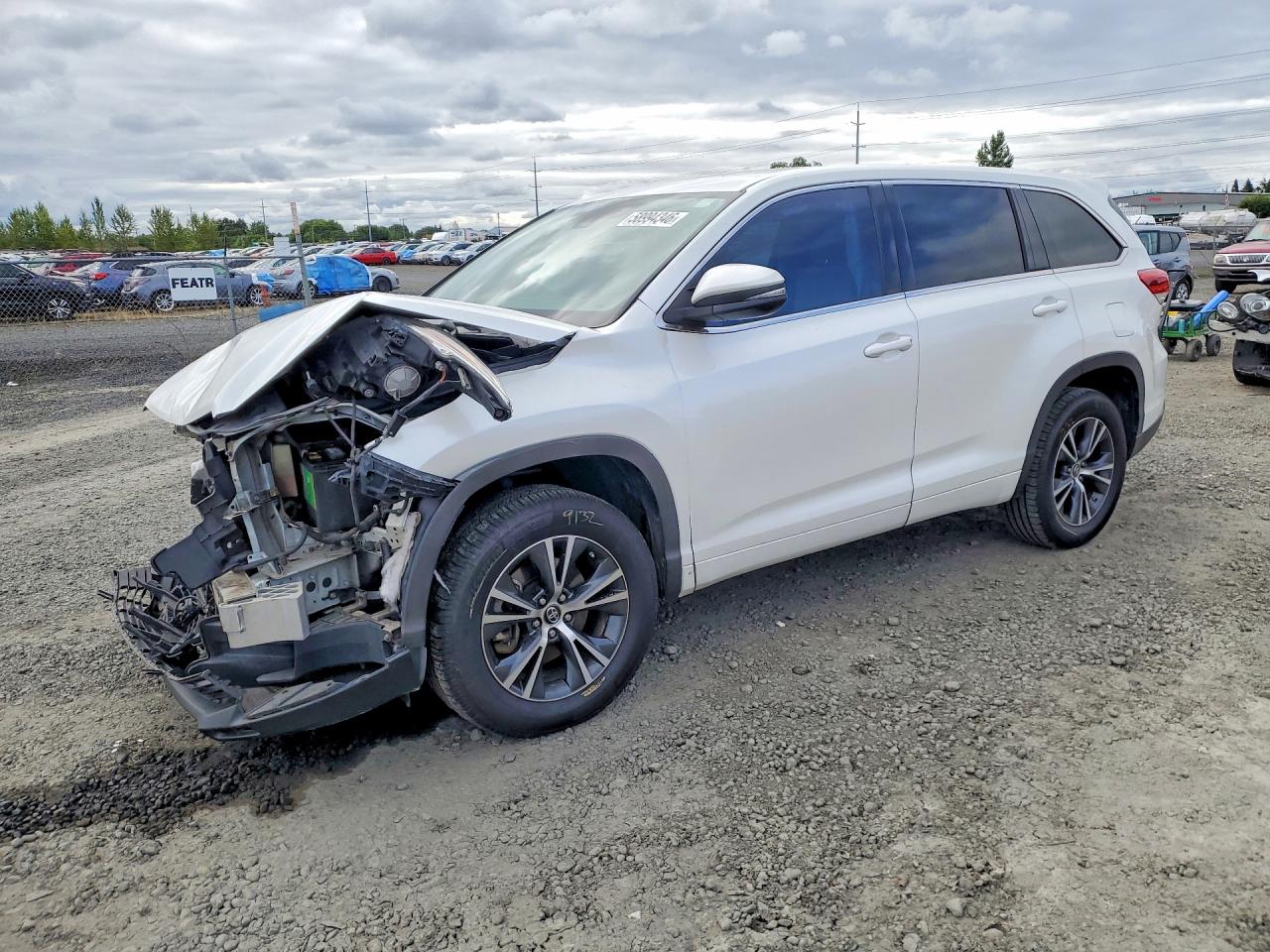 2017 TOYOTA HIGHLANDER LE