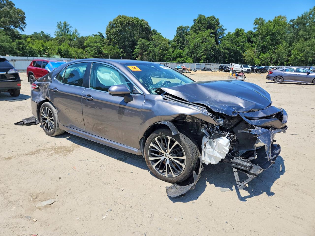 2020 TOYOTA CAMRY SE — снимка 4
