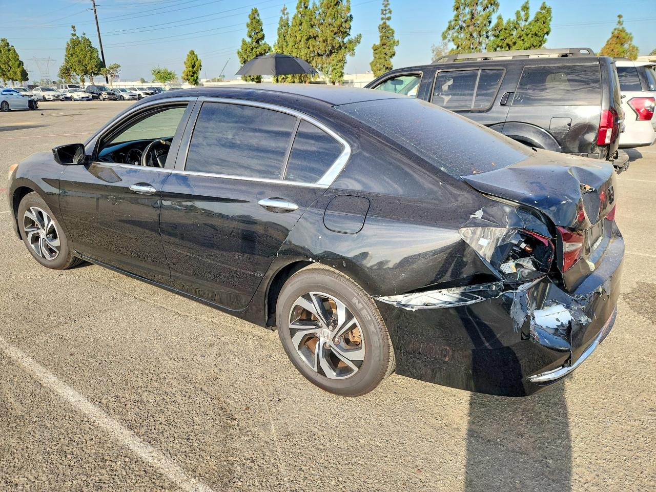2017 HONDA ACCORD LX — снимка 2