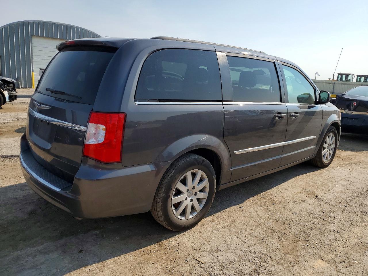 2016 CHRYSLER TOWN & COUNTRY TOURING — снимка 3