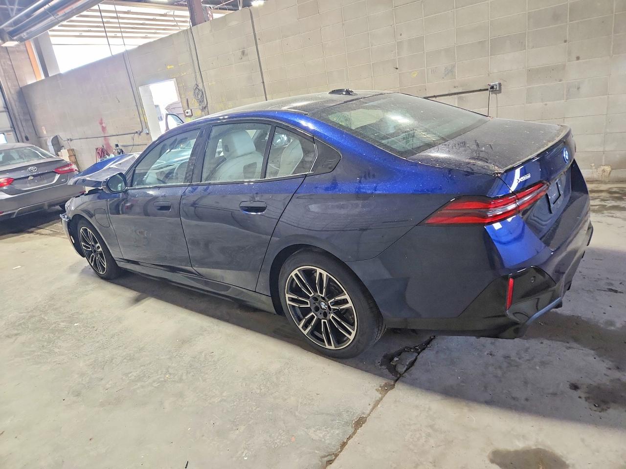 2026 BMW 550 XE — снимка 2