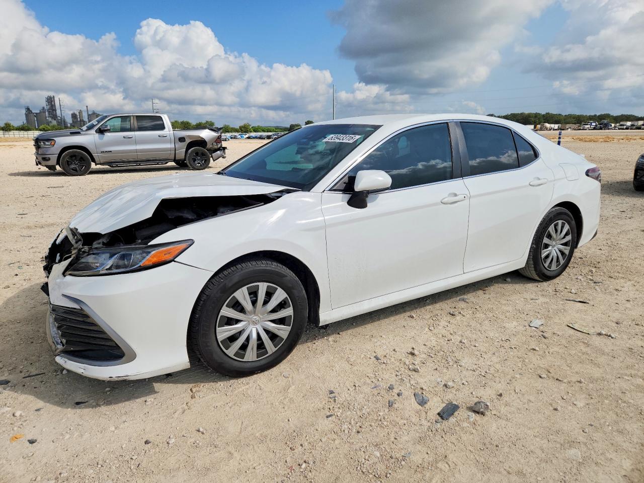 2022 TOYOTA CAMRY LE