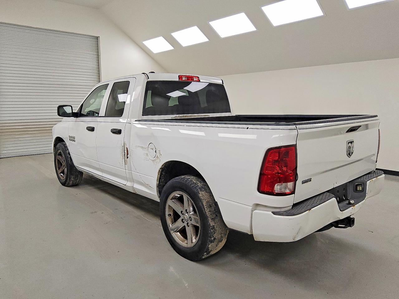 2017 RAM 1500 ST — снимка 2