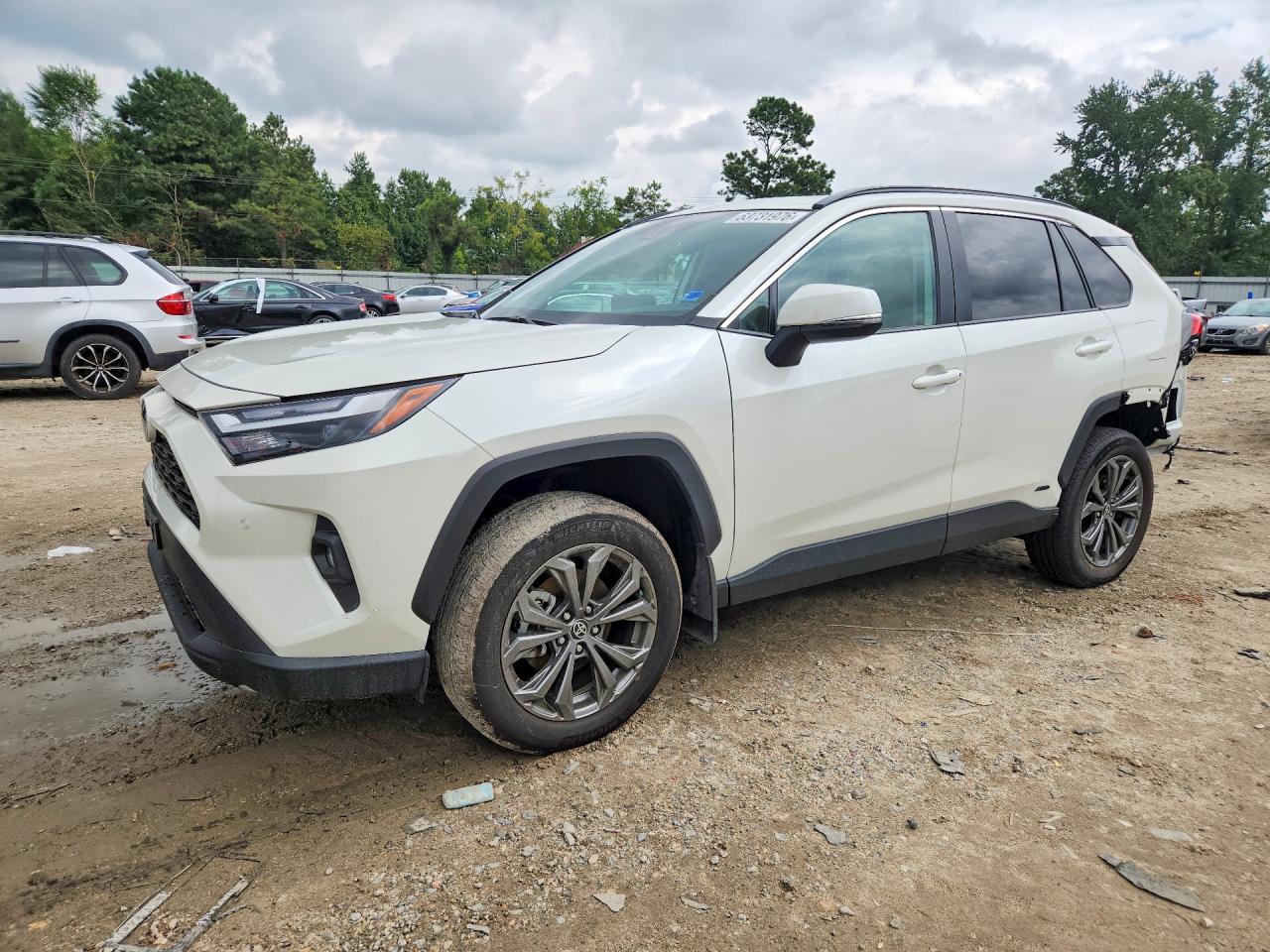 2022 TOYOTA RAV4 XLE PREMIUM