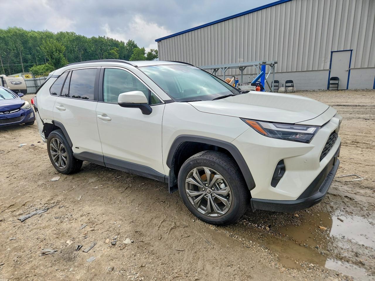 2022 TOYOTA RAV4 XLE PREMIUM — снимка 4