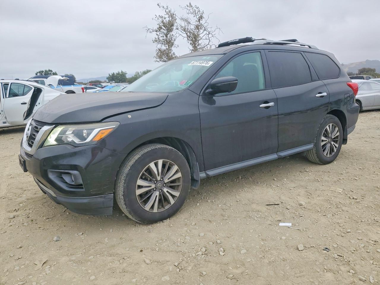 2017 NISSAN PATHFINDER SL