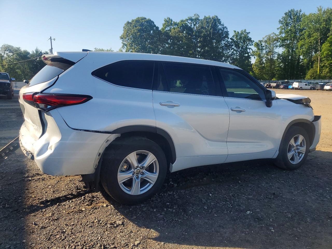 2022 TOYOTA HIGHLANDER L — снимка 3