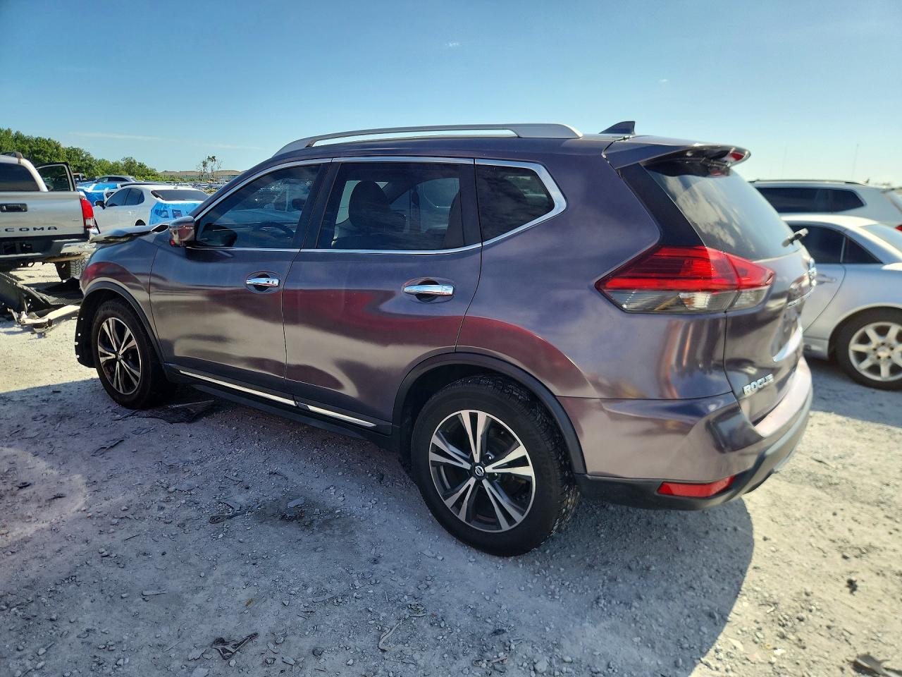 2017 NISSAN ROGUE SL — снимка 2
