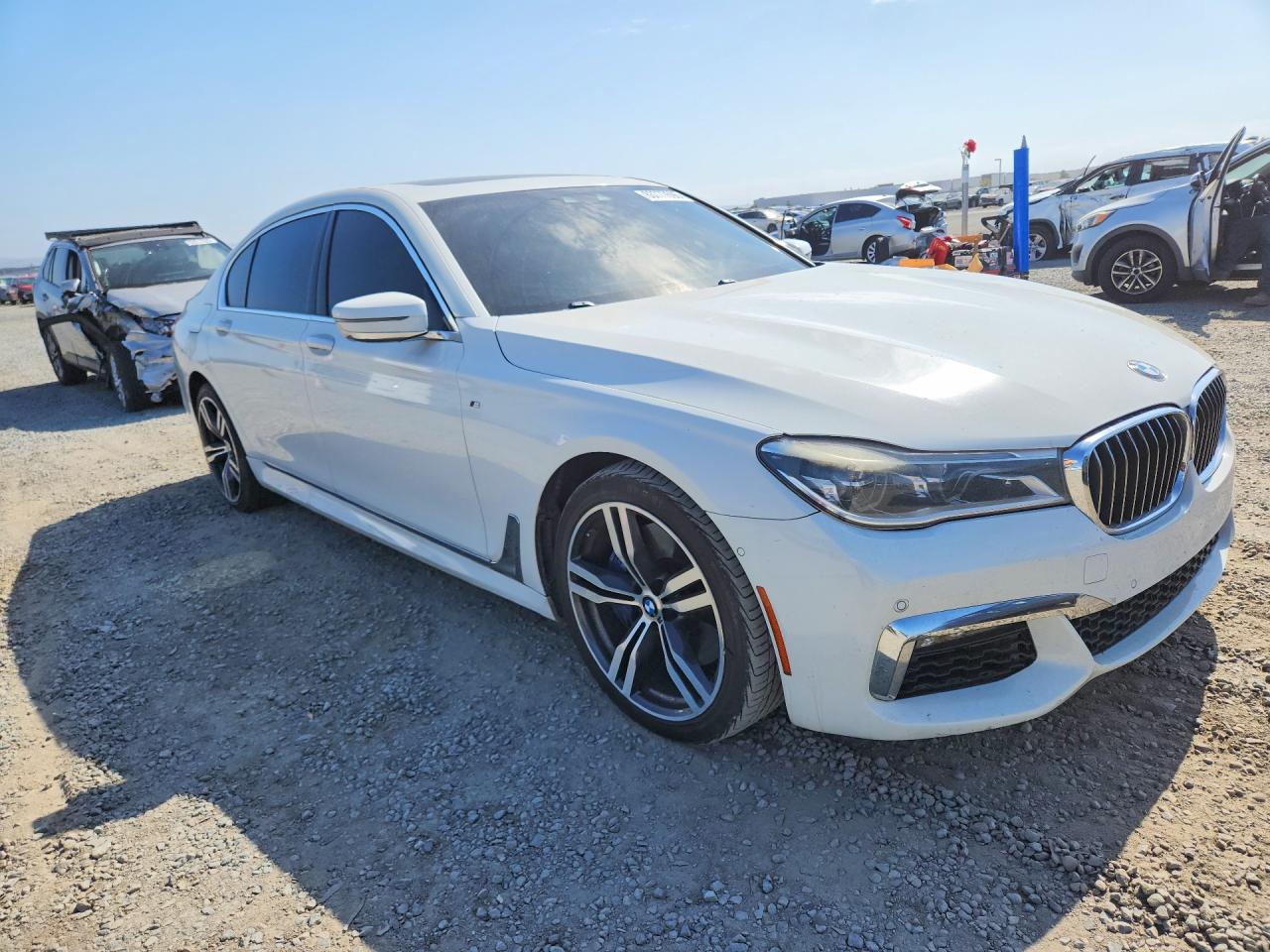 2017 BMW 750 I — снимка 4