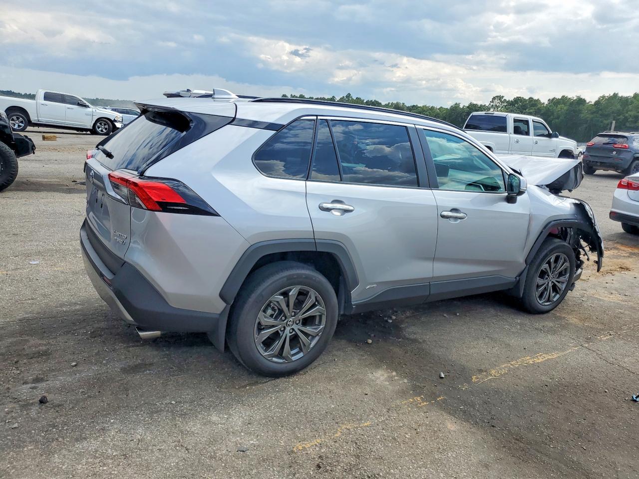 2024 TOYOTA RAV4 LIMITED — снимка 3