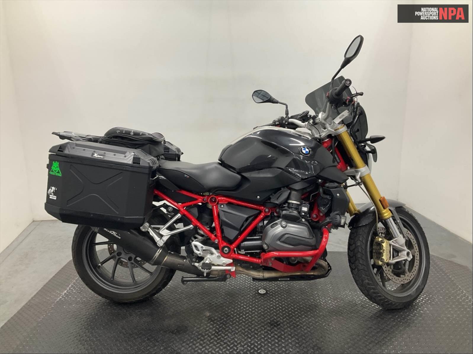 2015 BMW R1200R