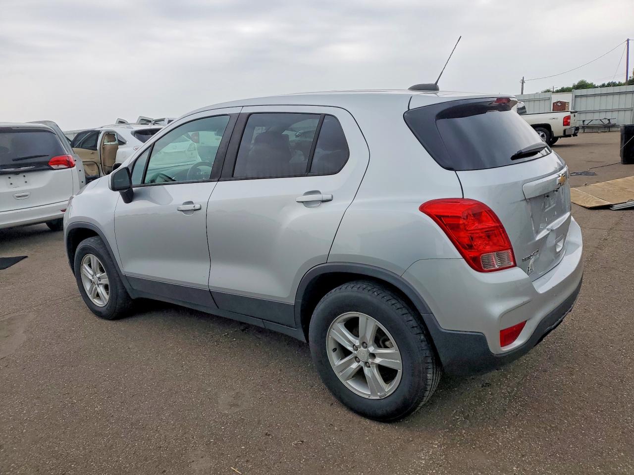 2020 CHEVROLET TRAX LS — снимка 2