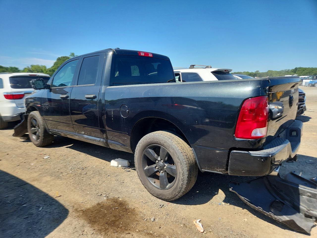 2018 RAM 1500 ST — снимка 2