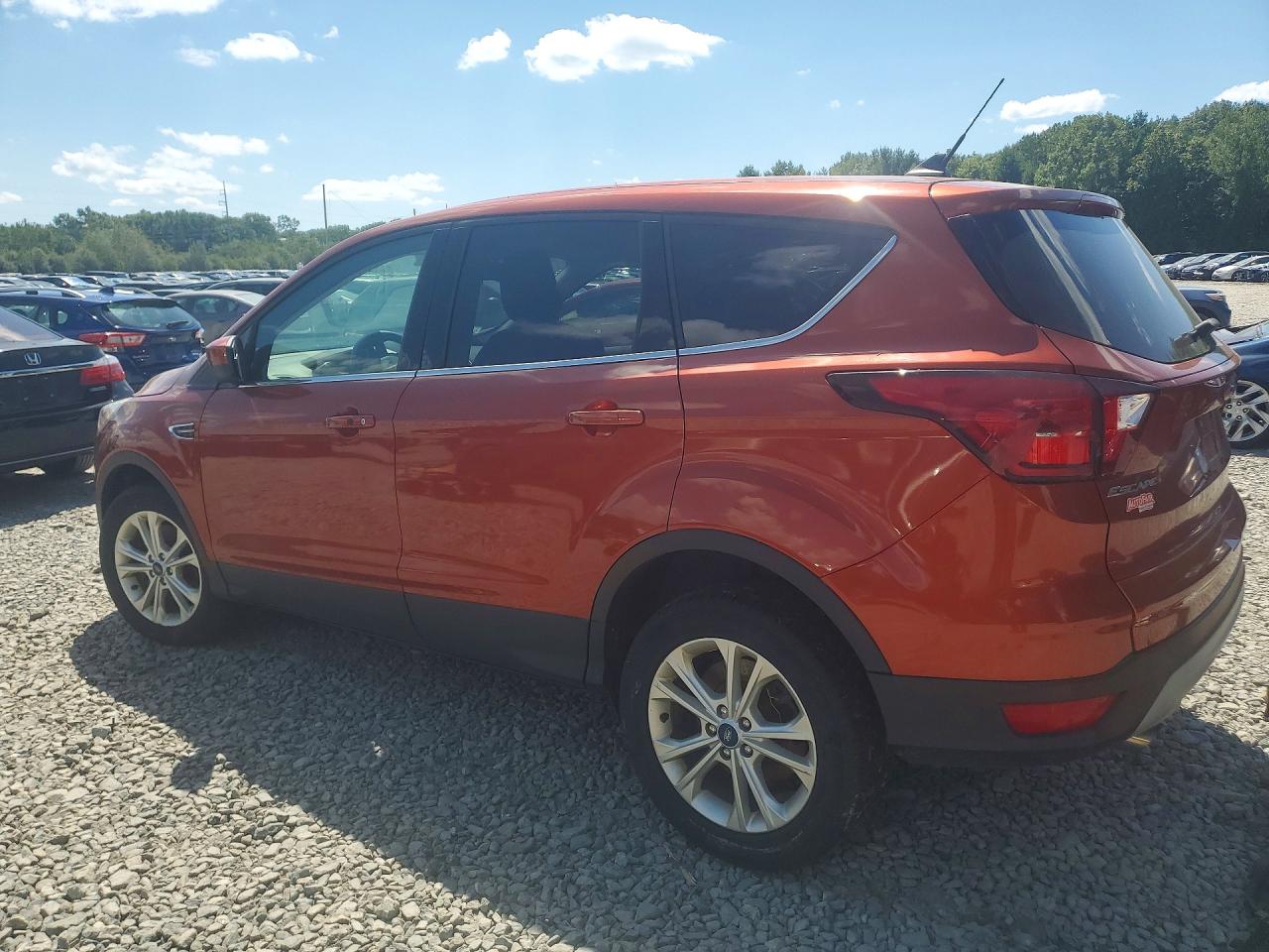 2019 FORD ESCAPE SE — снимка 2