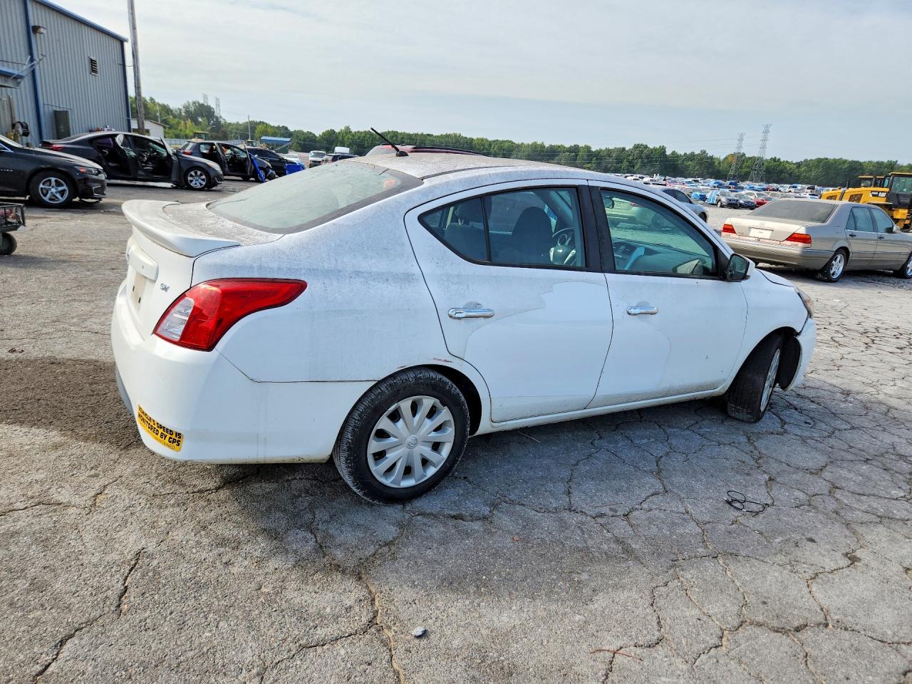 2019 NISSAN VERSA SV — снимка 3