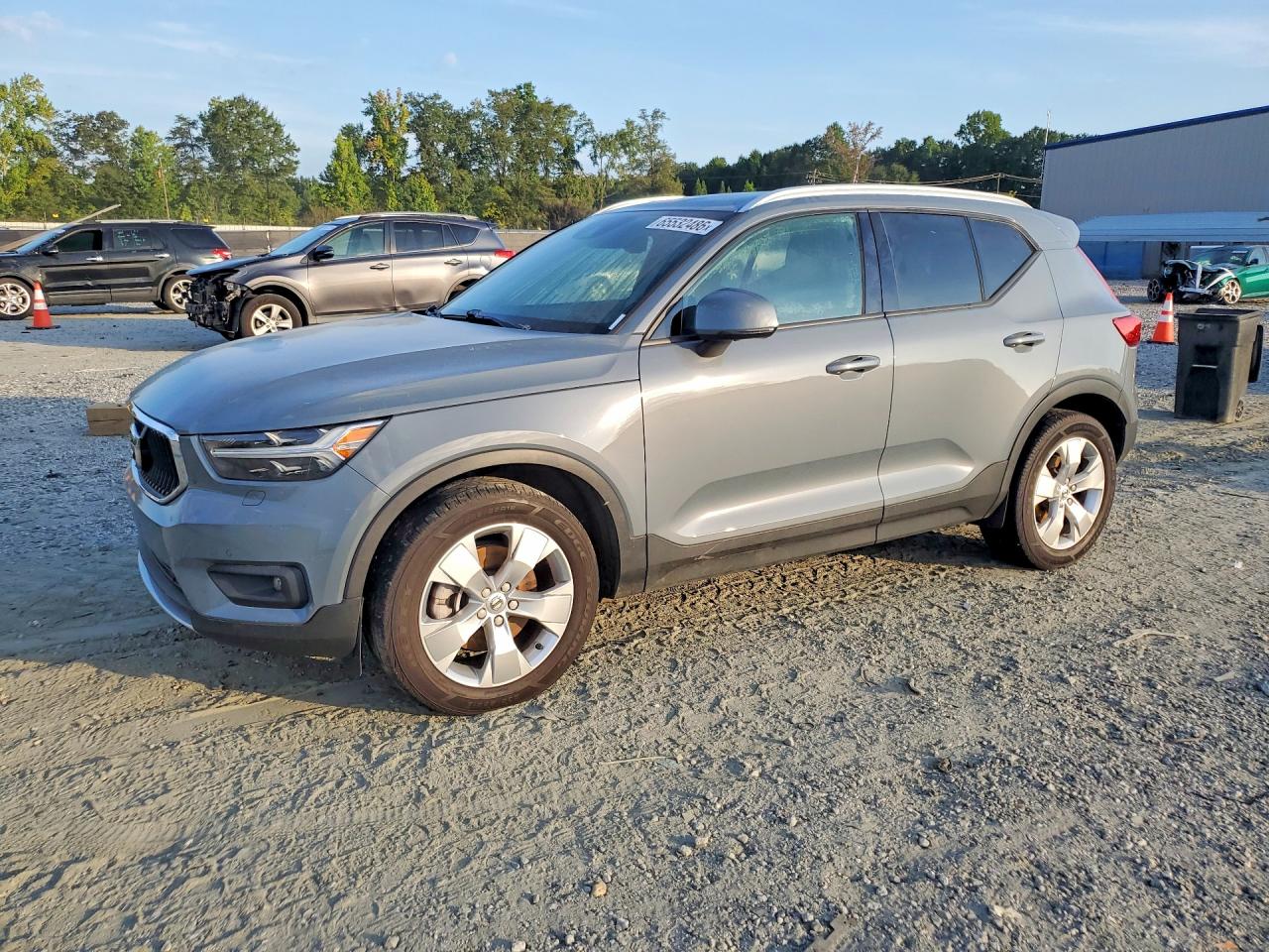 2021 VOLVO XC40 T5 MOMENTUM