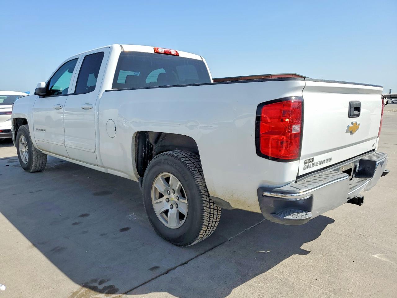 2015 CHEVROLET SILVERADO C1500 LT — снимка 2