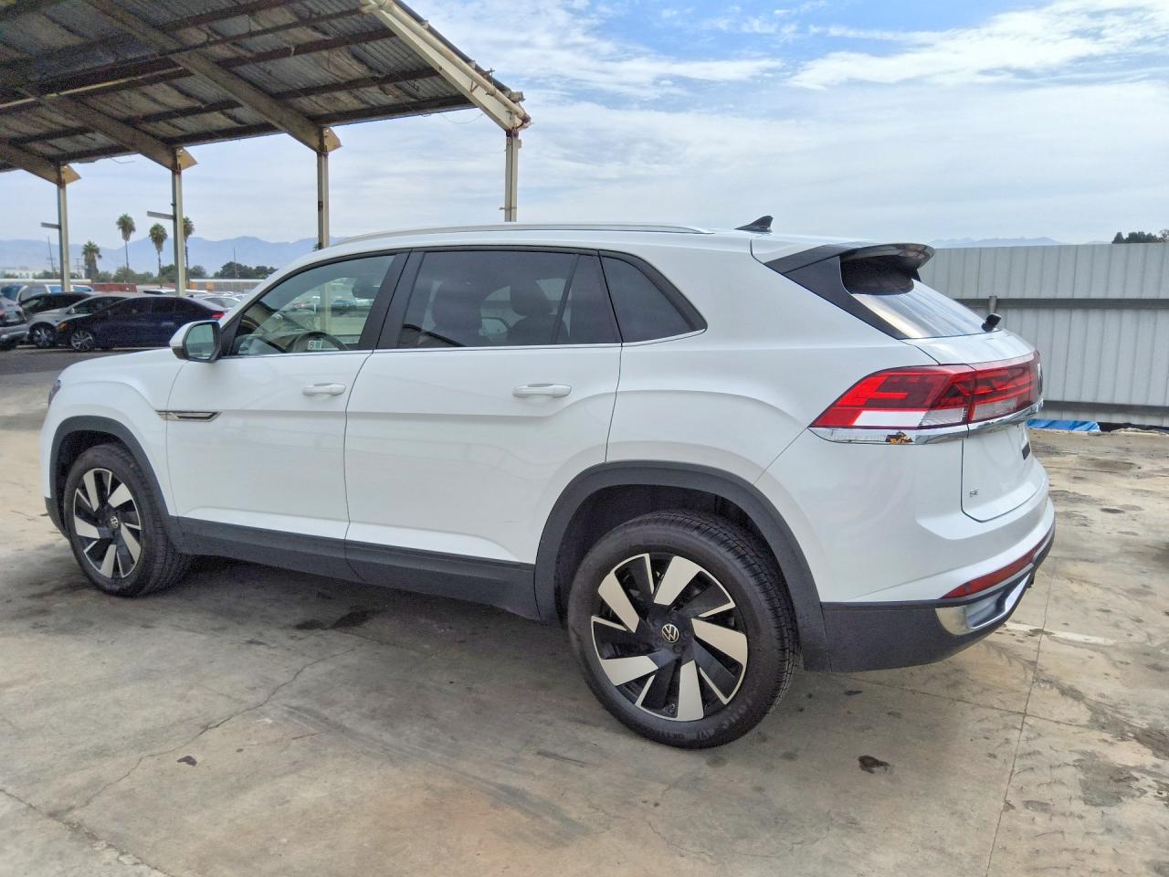 2025 VOLKSWAGEN ATLAS CROSS SPORT SE — снимка 2