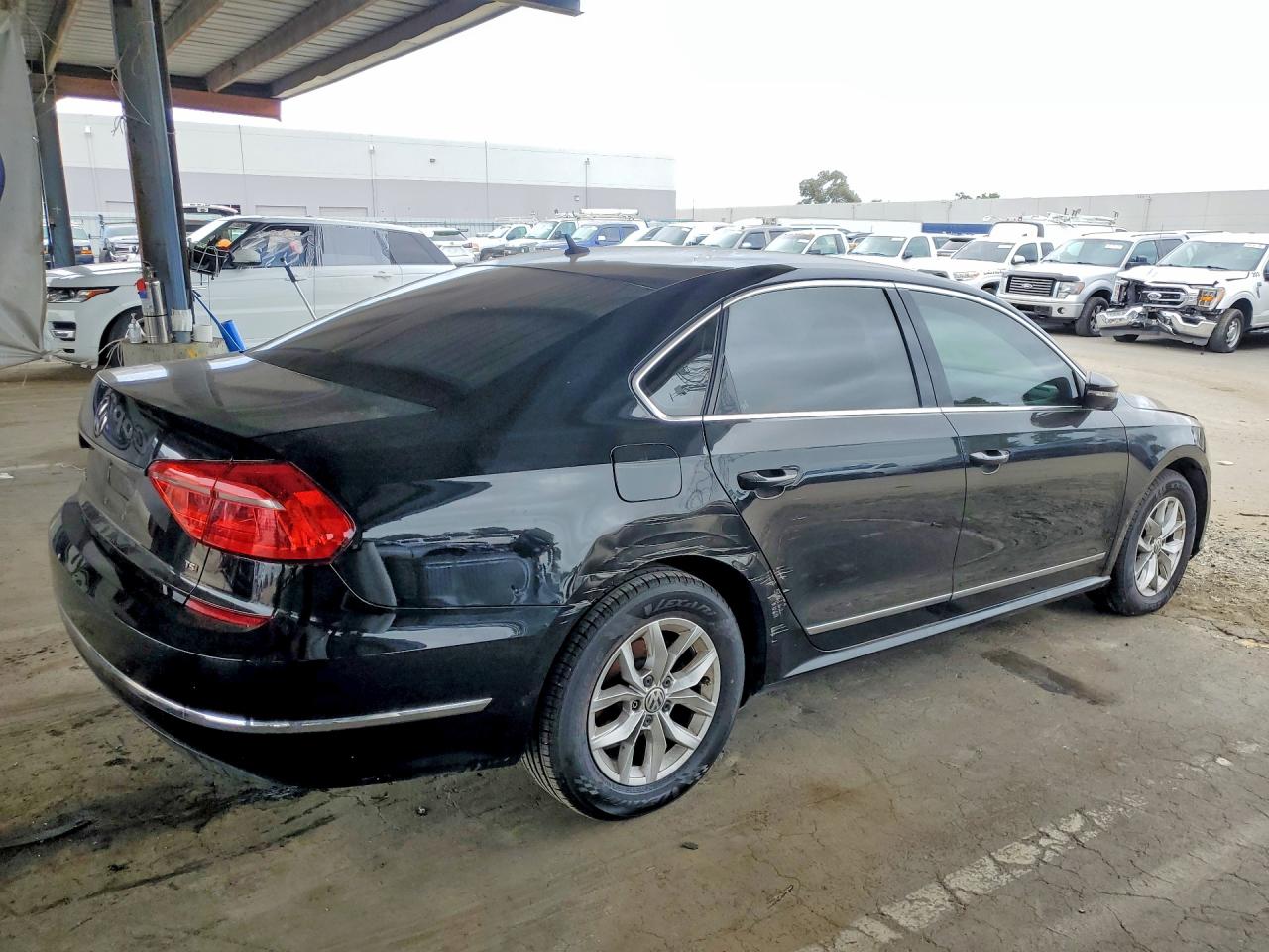 2016 VOLKSWAGEN PASSAT S — снимка 3