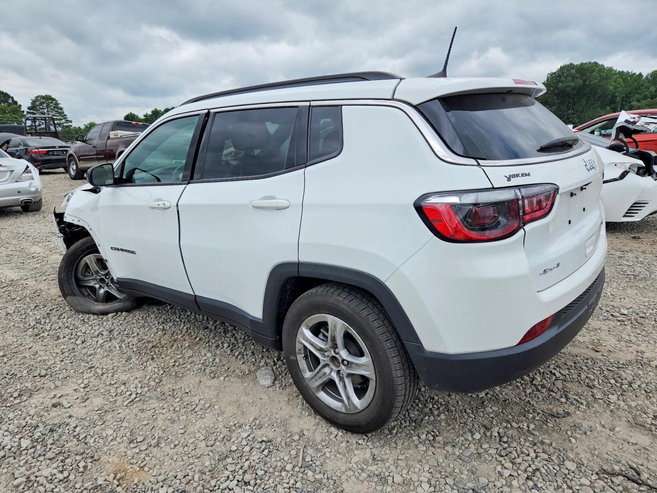 2024 JEEP COMPASS LATITUDE — снимка 2