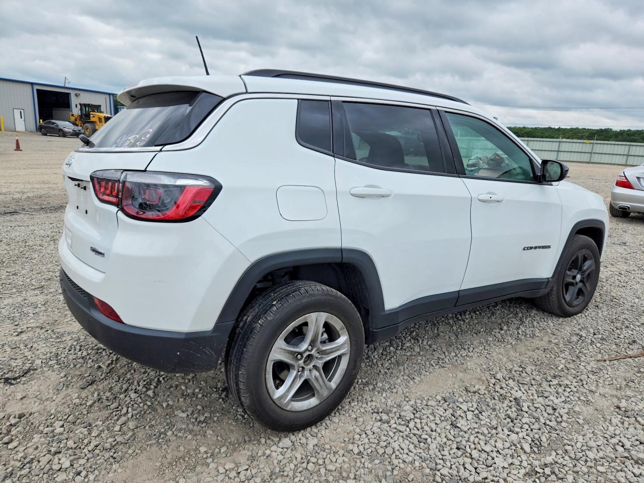 2024 JEEP COMPASS LATITUDE — снимка 3