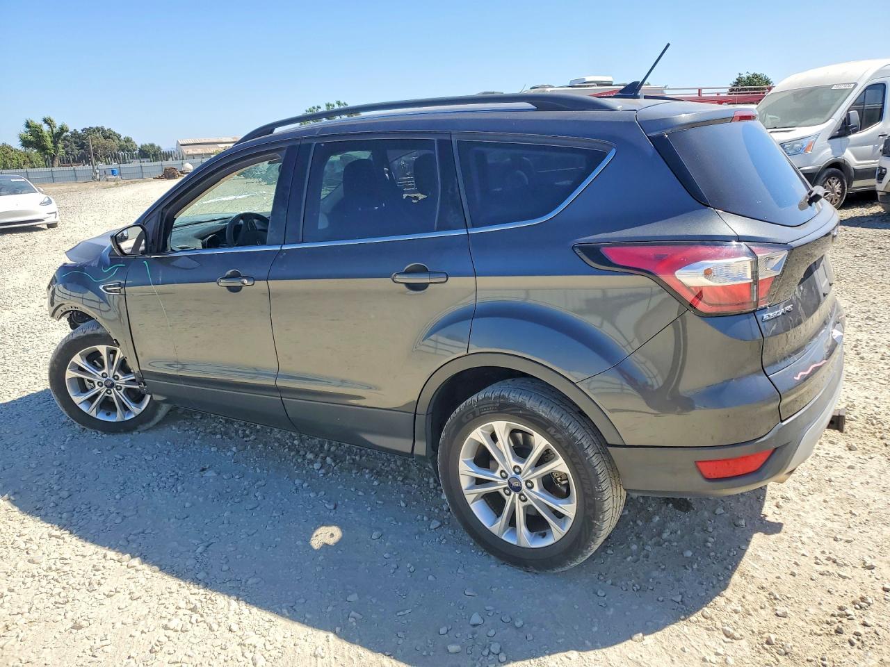 2018 FORD ESCAPE SE — снимка 2