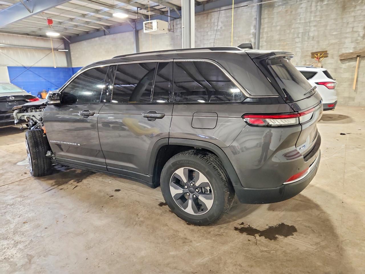 2022 JEEP GRAND CHEROKEE LIMITED 4XE — снимка 2