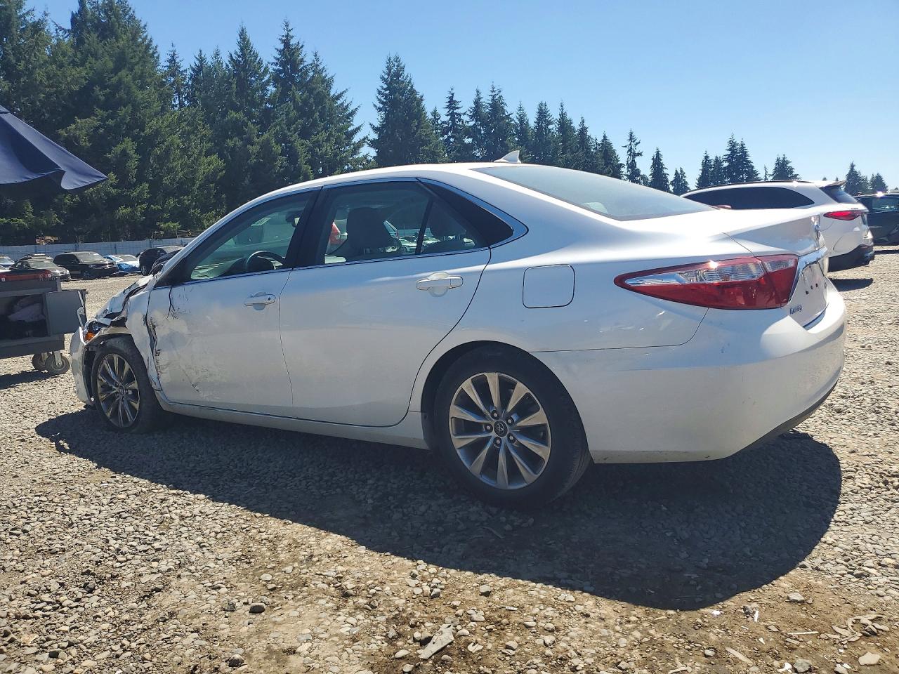2017 TOYOTA CAMRY XLE — снимка 2