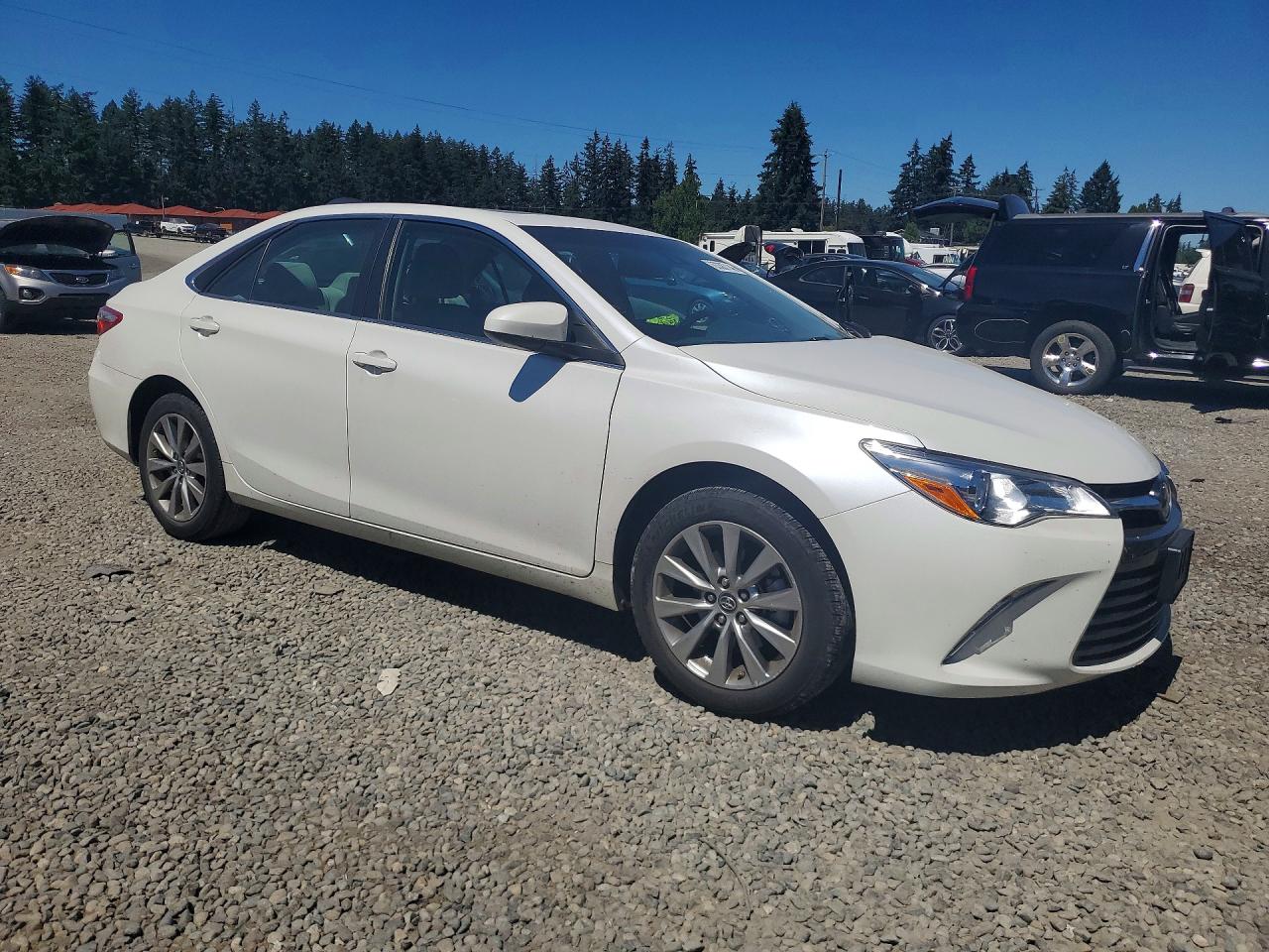 2017 TOYOTA CAMRY XLE — снимка 4