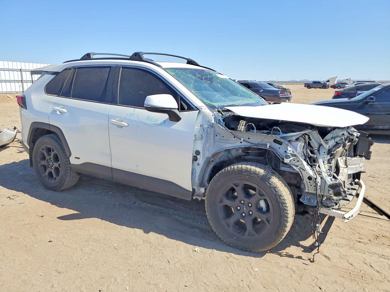 2024 TOYOTA RAV4 XLE PREMIUM — снимка 4