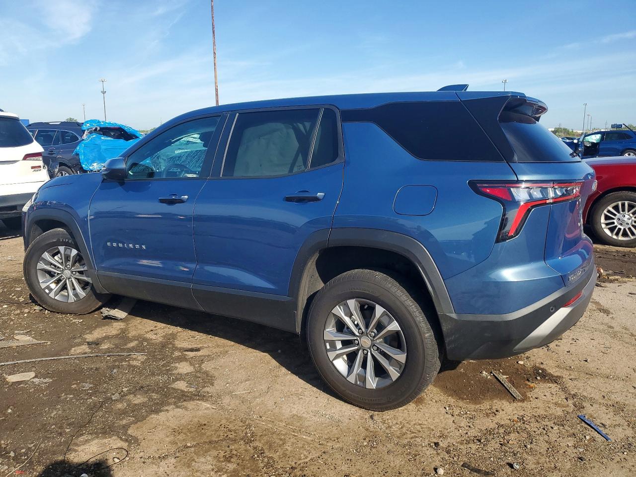 2026 CHEVROLET EQUINOX LT — снимка 2