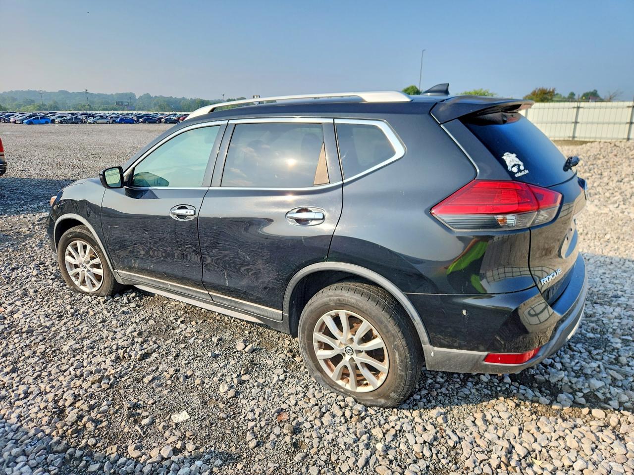 2017 NISSAN ROGUE SV — снимка 2
